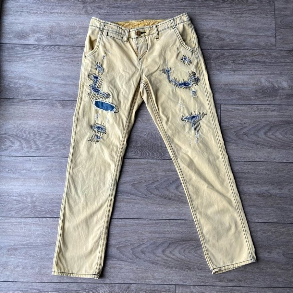 True Religion Jordan Destroyed Boyfriend Fit Pants - Picture 2 of 16